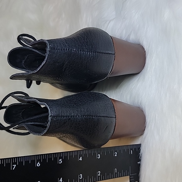 Kork-Ease Black Brown Leather Roana Lace Up Ankle Boots Heeled Booties Size 8 M - Picture 6 of 10